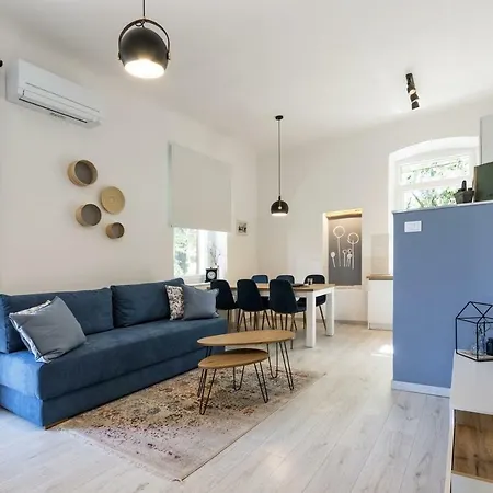 *** Lounge Terrace Apartment With The Harbour View / City Centre *** Pula Exterior photo