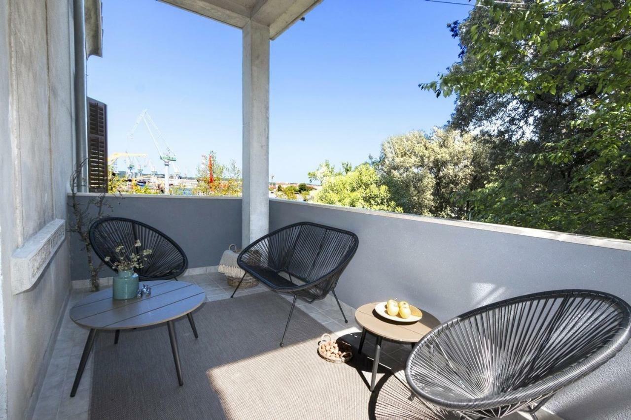 *** Lounge Terrace With The Harbour View / Centre *** * Pula
