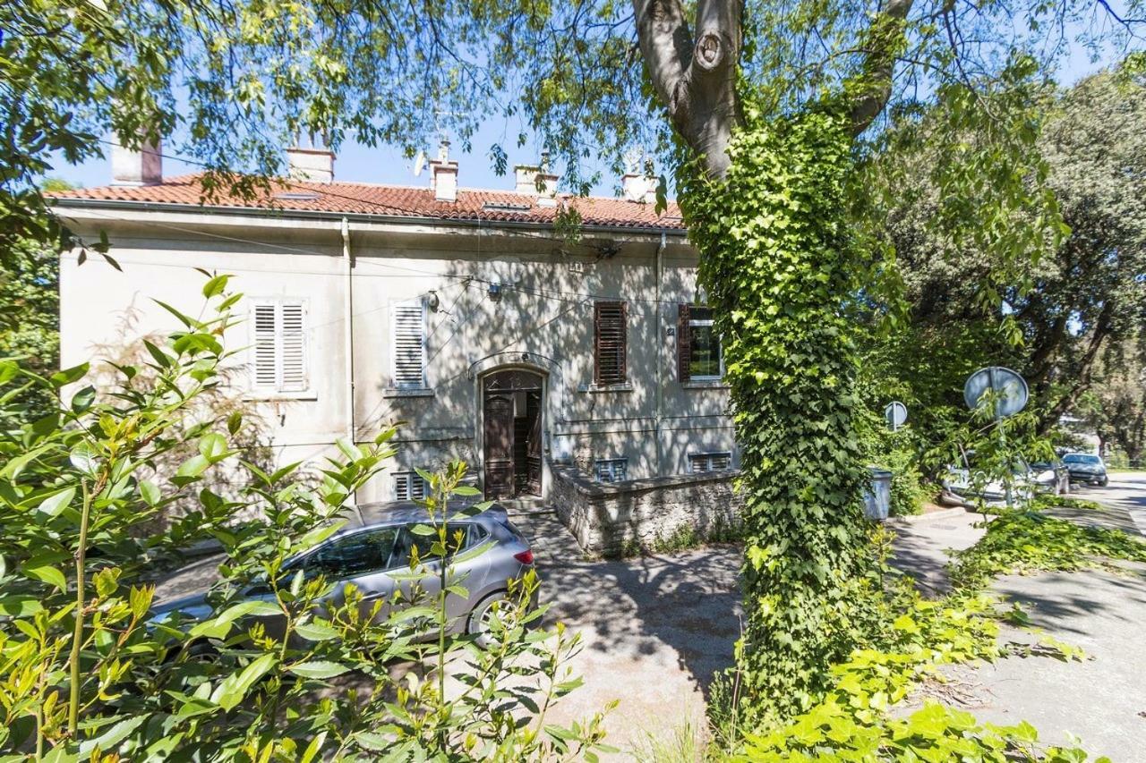 *** Lounge Terrace With The Harbour View / Centre *** Pula