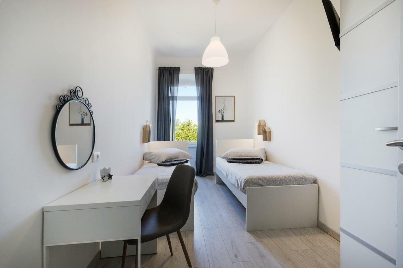 *** Lounge Terrace With The Harbour View / Centre *** * Pula