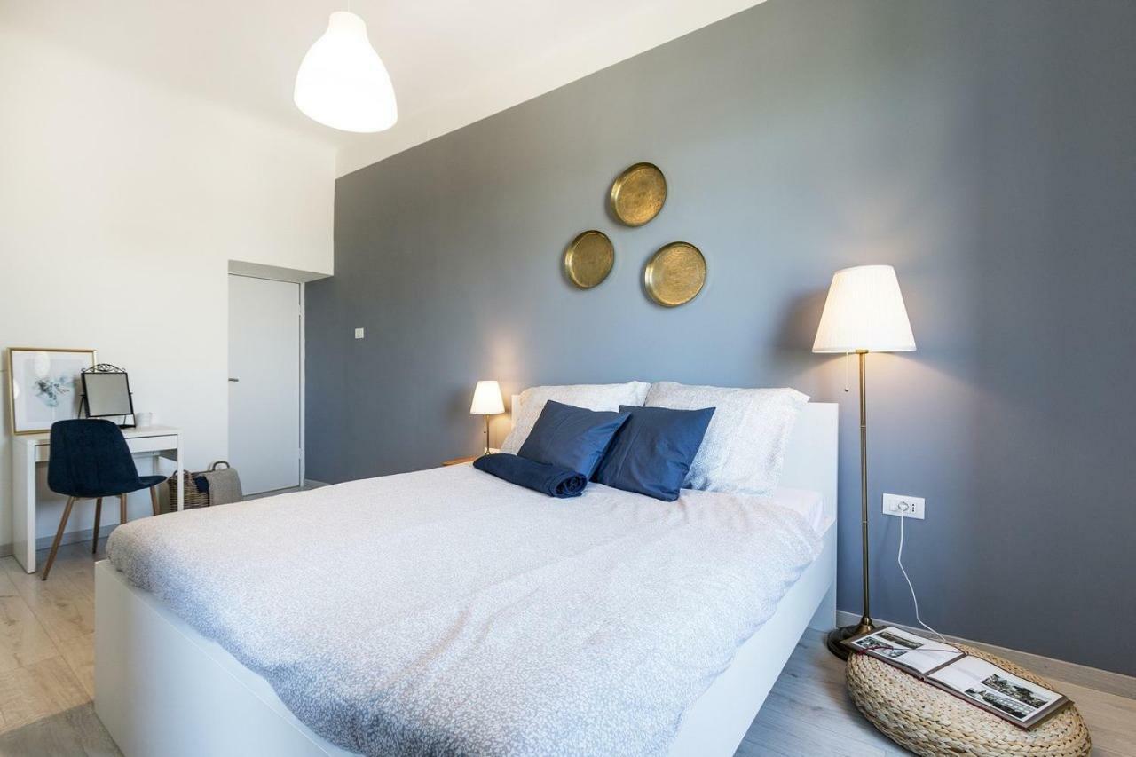 *** Lounge Terrace With The Harbour View / Centre *** Apartment