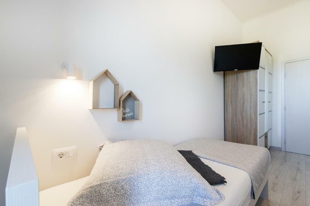 *** Lounge Terrace With The Harbour View / Centre *** Apartment